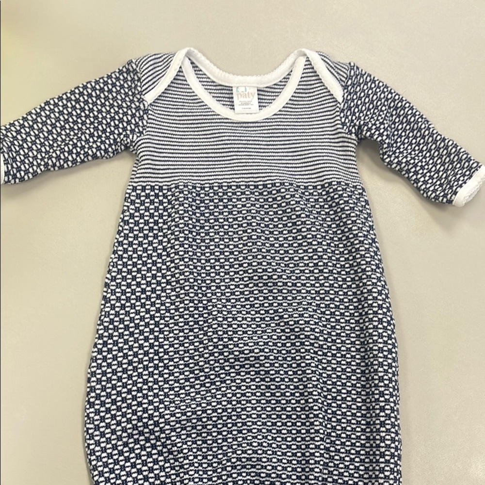 Navy Paty baby gown 0-3 months but runs big